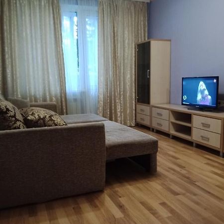 2 к квартира между двумя станциями метро Студенческая и Академика Павлова Харків Екстер'єр фото