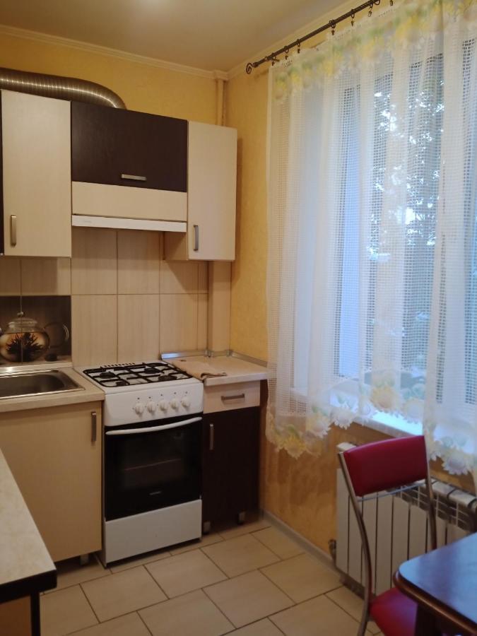 2 к квартира между двумя станциями метро Студенческая и Академика Павлова Харків Екстер'єр фото